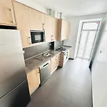 The Cordeiro House - No 76 - 2e - & *