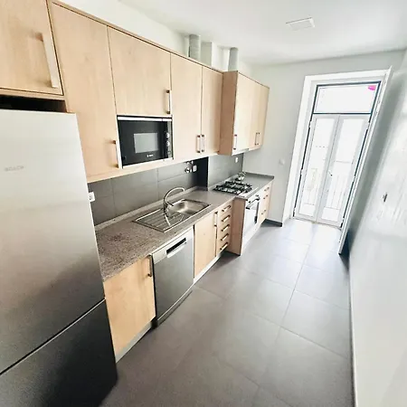 The Cordeiro House - No 76 - 2e - & *