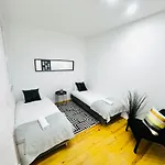 The Cordeiro House - No 76 - 2e - &